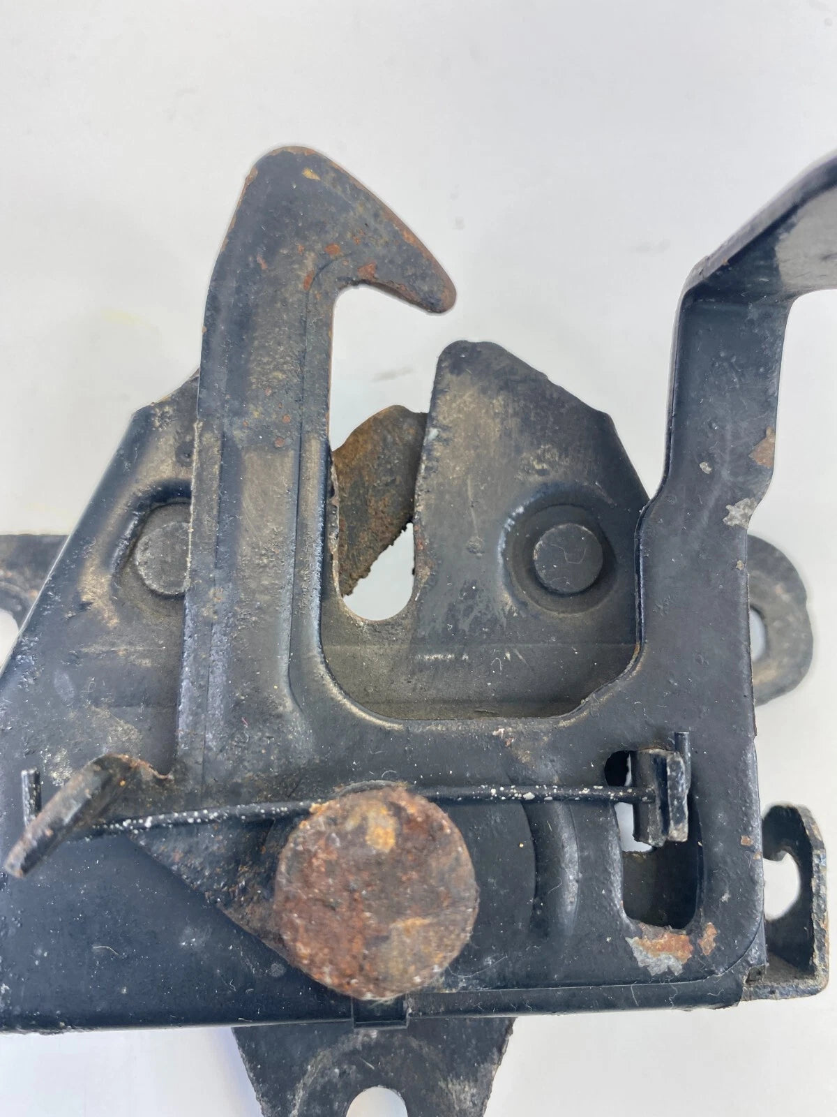 07 08 09 10 HYUNDAI ELANTRA SEDAN HOOD LOCK RELEASE LATCH ACTUATOR OEM