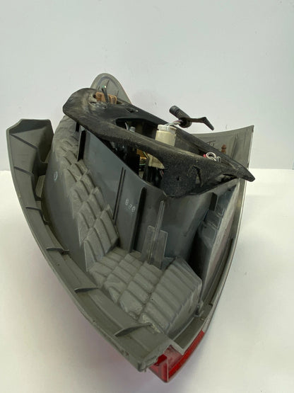 2009-2011 TOYOTA YARIS HATCHBACK REAR LEFT SIDE TAIL LIGHT LAMP HALOGEN OEM