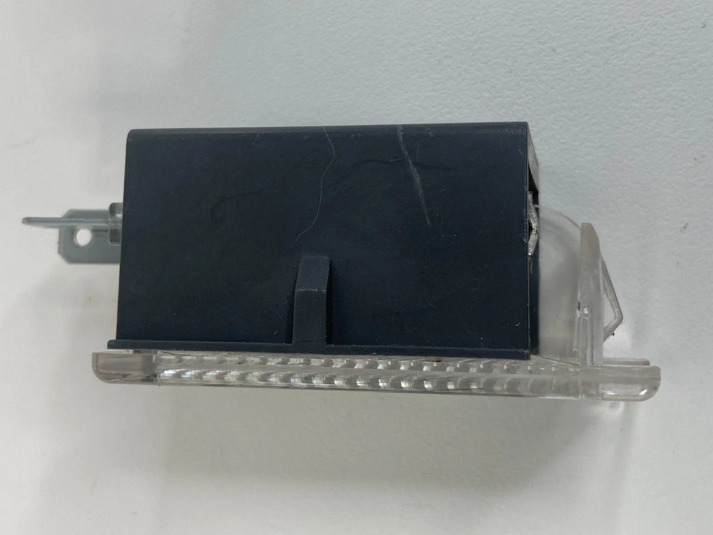 2011-2014 HYUNDAI SONATA DASH GLOVE BOX COURTESY LIGHT LAMP ASSEMBLY OEM