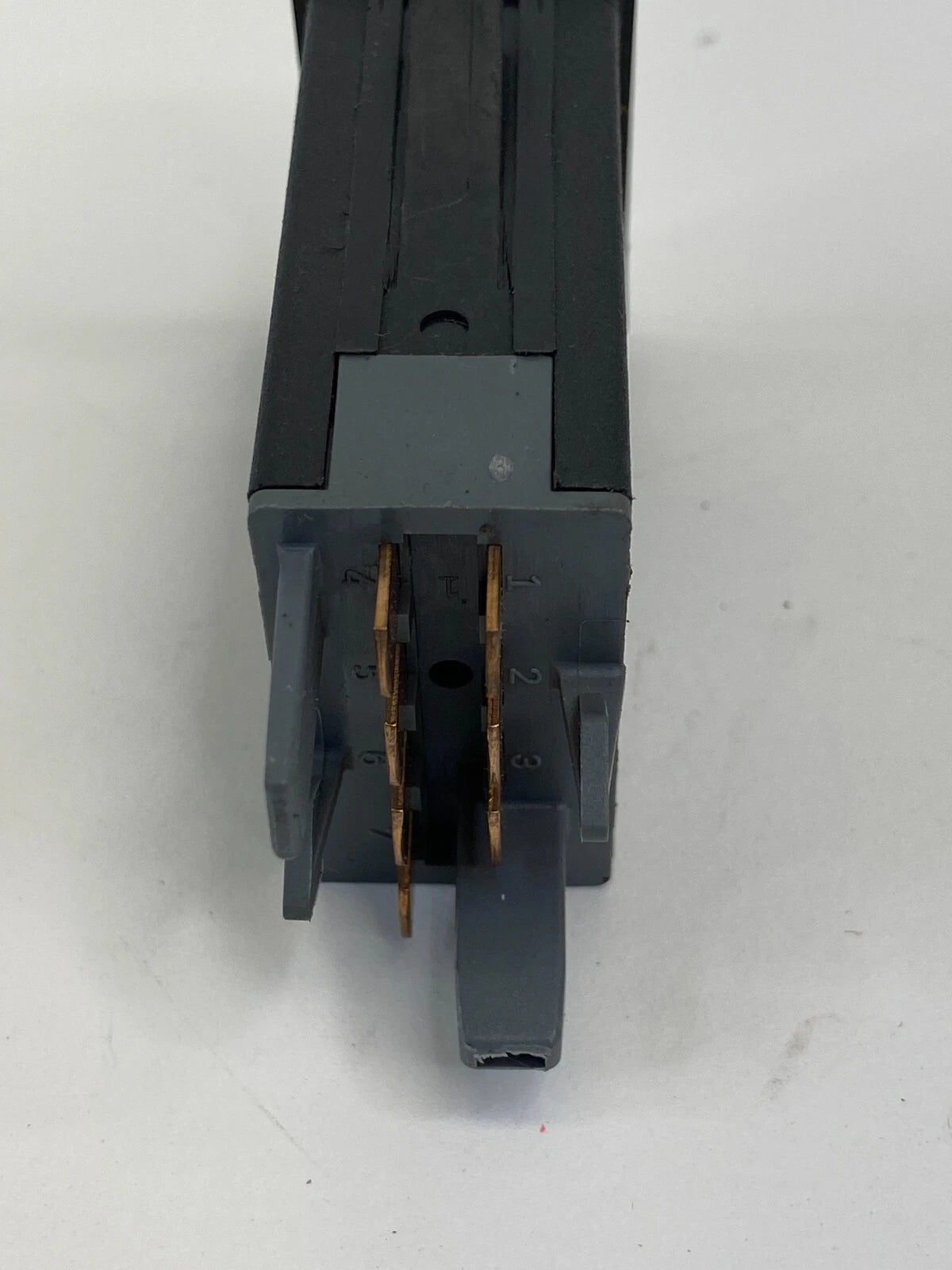 1998-2005 VOLKSWAGEN PASSAT EMERGENCY WARNING HAZARD LIGHT SWITCH 3B0953235D OEM