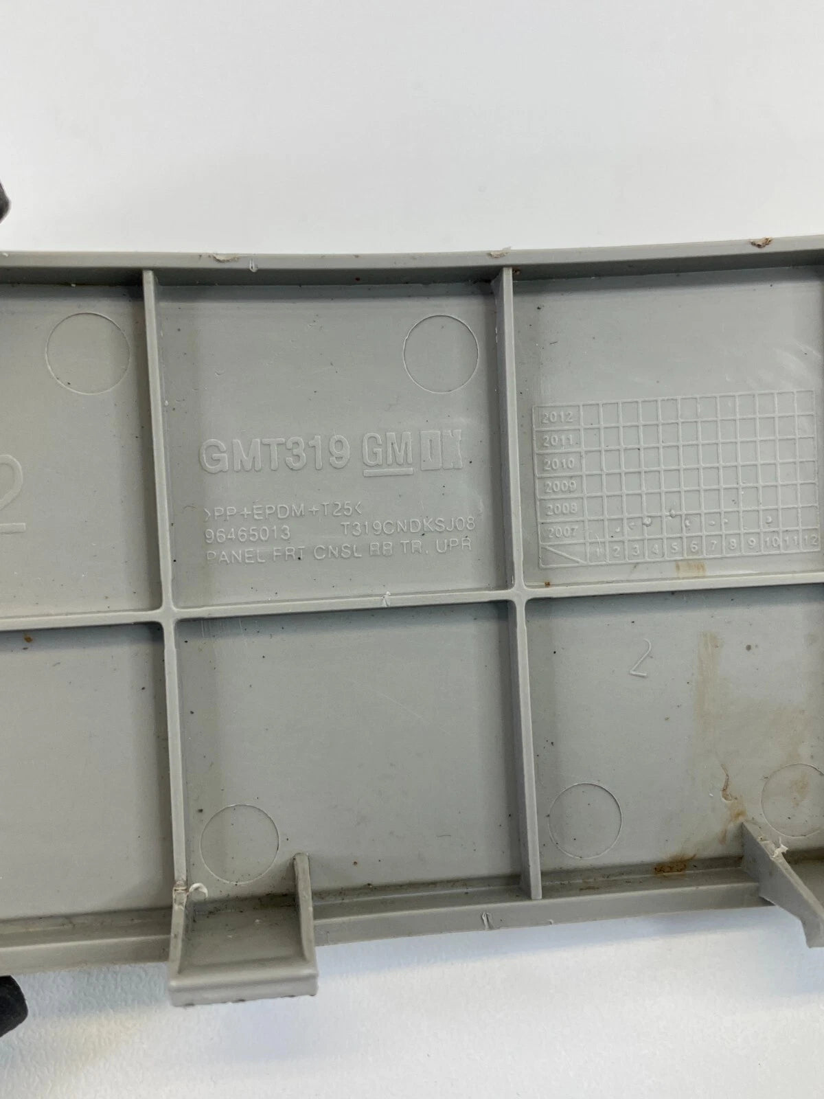 2008-2010 SATURN VUE CENTER CONSOLE TRIM PANEL COVER UNDER SHIFTER 96465013 OEM