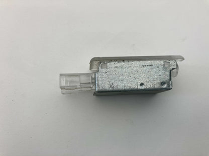 2007-2018 VW VOLKSWAGEN JETTA INNER WARNING LIGHT GLOVE BOX LAMP 7L0947415 OEM