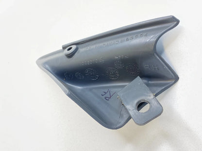 00-05 CHEVROLET IMPALA FRONT RIGHT SIDE INNER CORNER COVER TRIM PANEL 10290704