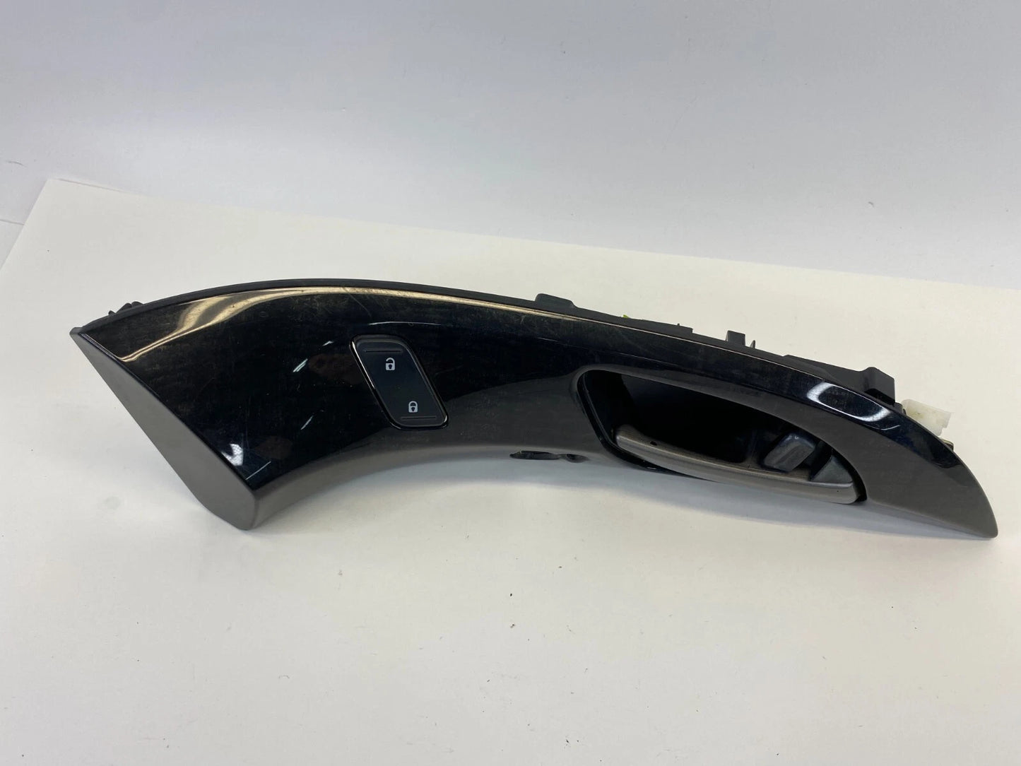 2007-2009 ACURA MDX FRONT RIGHT INTERIOR DOOR HANDLE W/ DOOR LOCK SWITCH TRIM