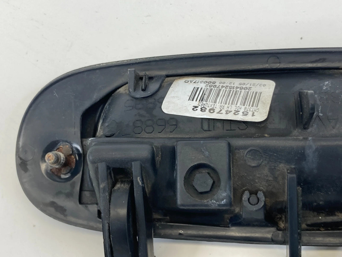 2002-2009 CHEVROLET TRAILBLAZER REAR LEFT EXTERIOR DOOR HANDLE UNIT OEM 15247982