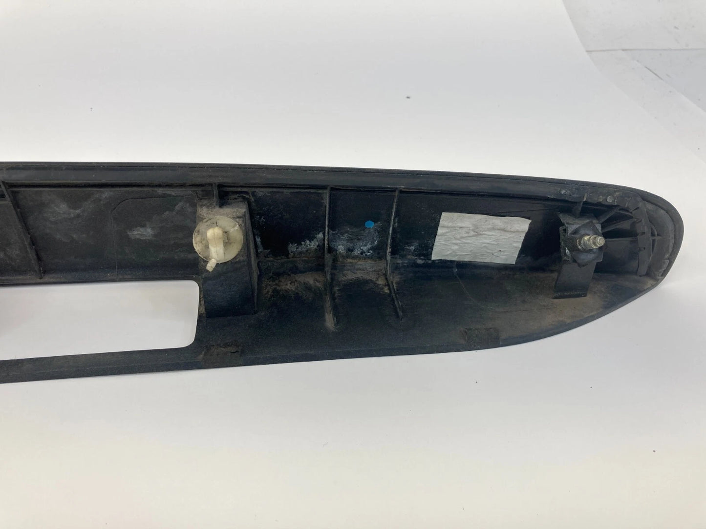 07-11 HYUNDAI ACCENT REAR TAILGATE LIFTGATE HATCH MOLDING TRIM COVER 87370-1E210