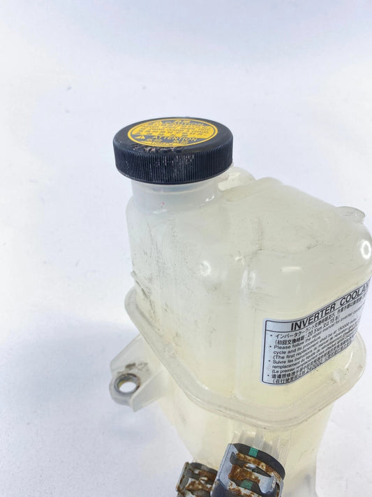 10-15 TOYOTA PRIUS BASE 12-17 PRIUS V RADIATOR COOLANT TANK RESERVOIR BOTTLE OEM