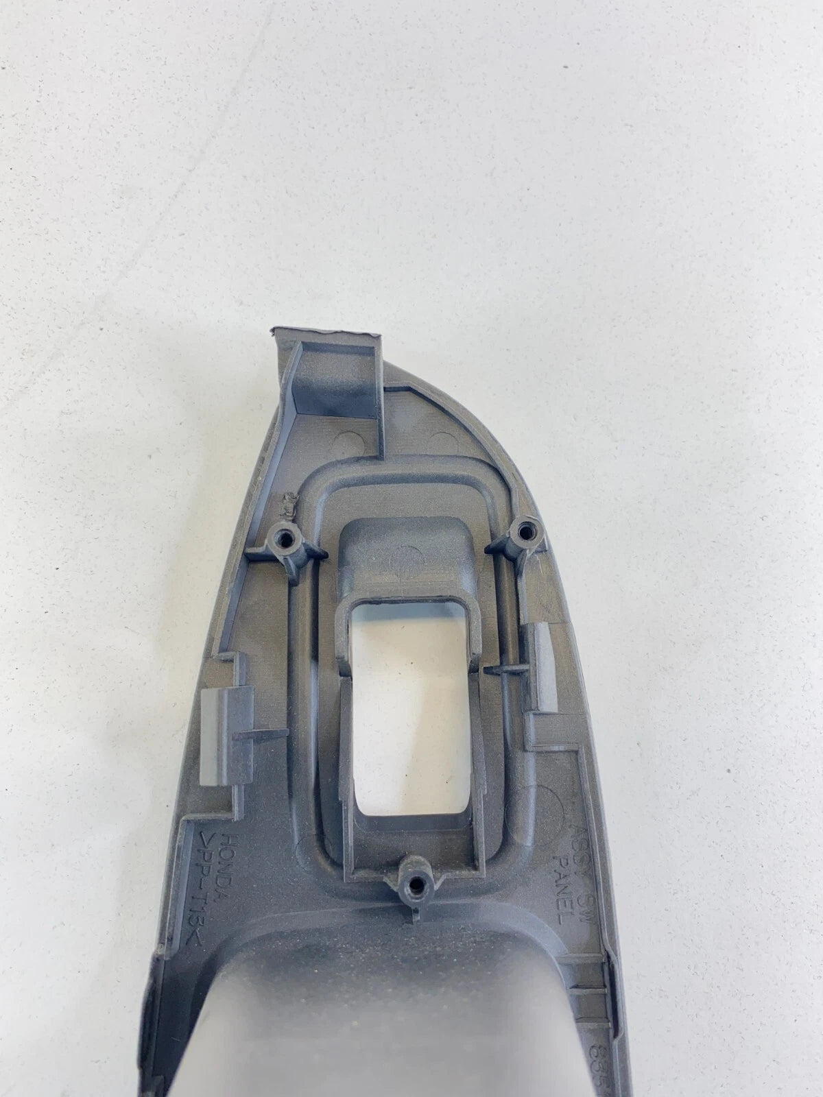 2006-2008 HONDA PILOT FRONT RIGHT PASSENGER SIDE WINDOW SWITCH BEZEL TRIM PANEL