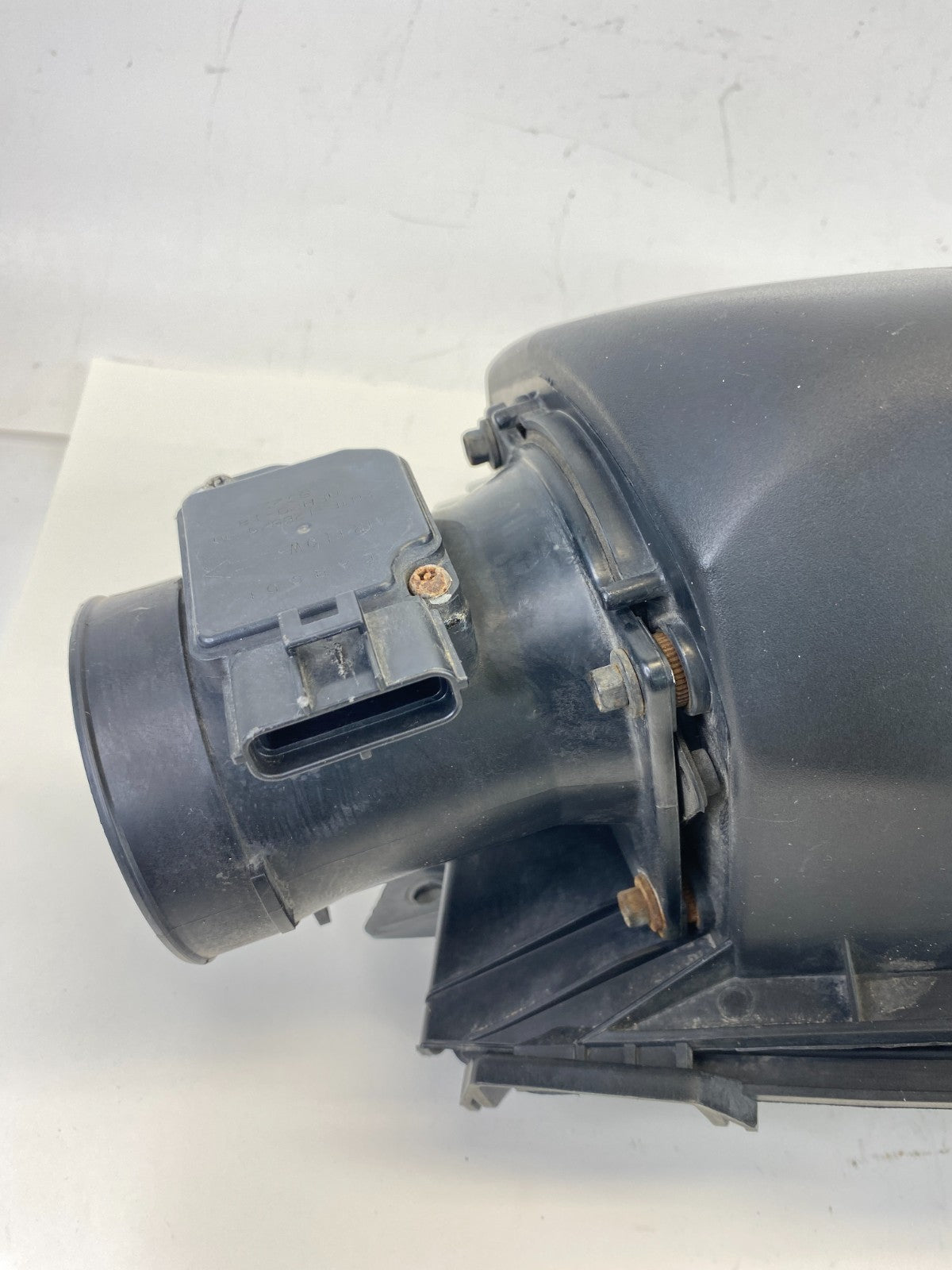 2000 2001 2002 Lincoln Town Car Air Intake Cleaner Box Housing Filter OEM