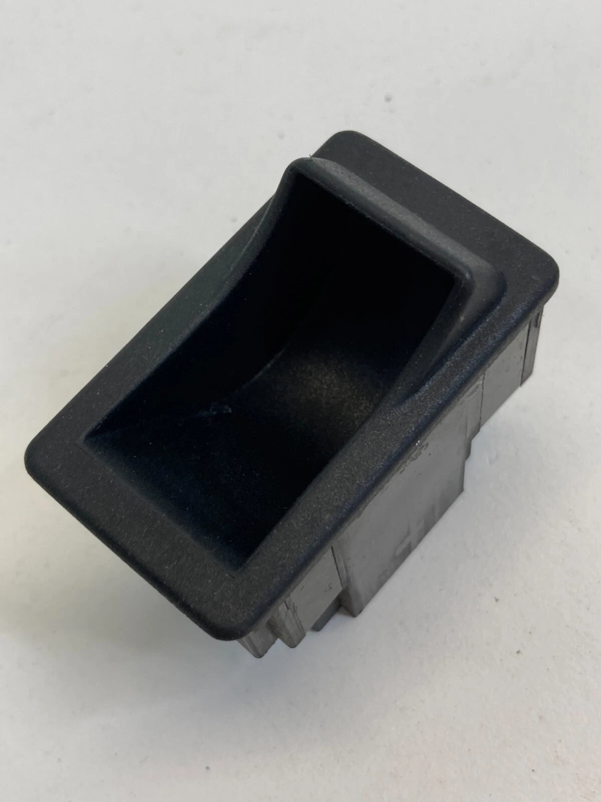 2001-2007 FORD ESCAPE DASH COIN BIN HOLDER TRAY YL84-19K357-EBW OEM