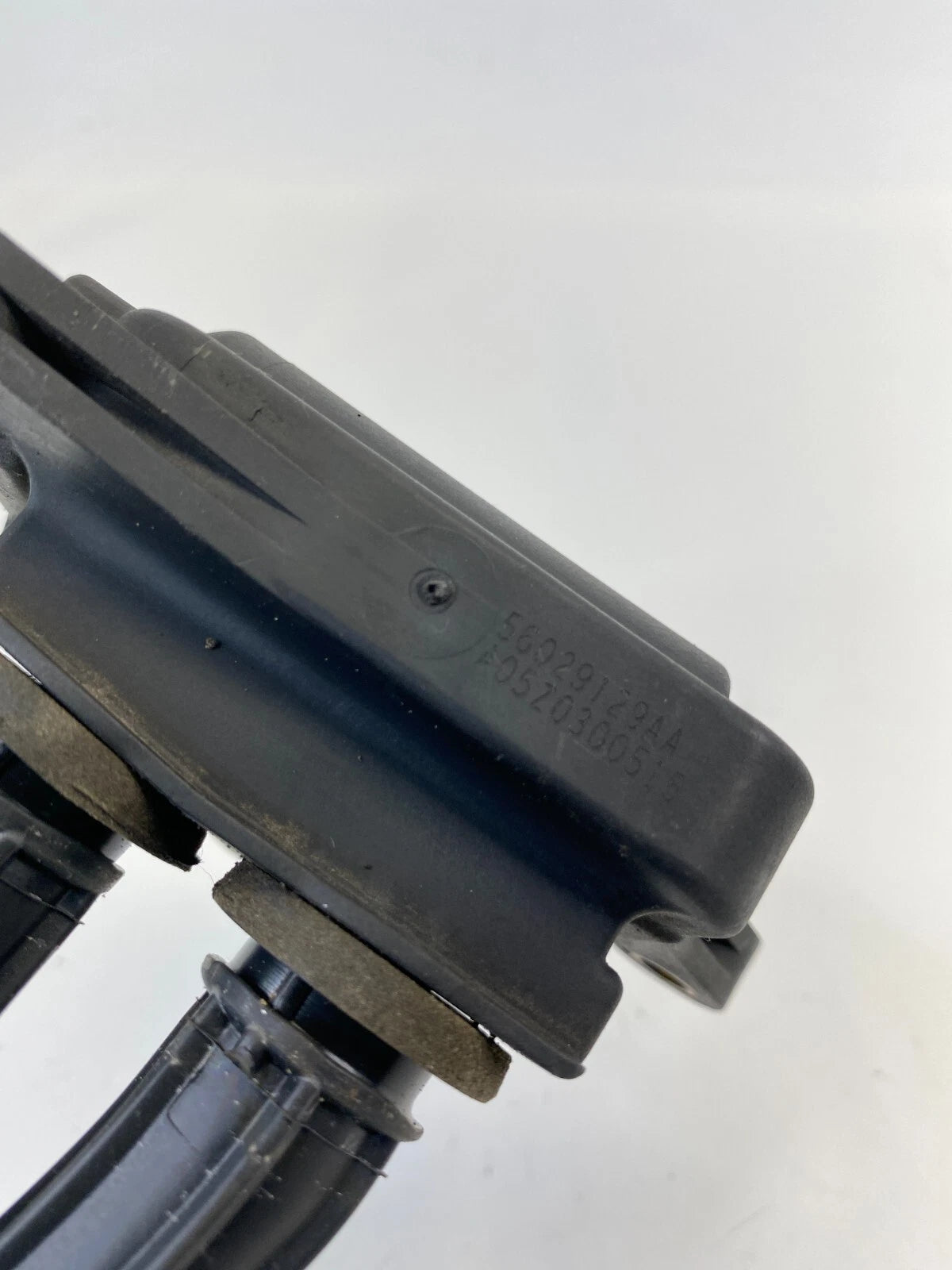 05-23 CHRYSLER 300 5.7L V8 A/T ENGINE DIRECT IGNITION COIL IGNITER 56029129AA