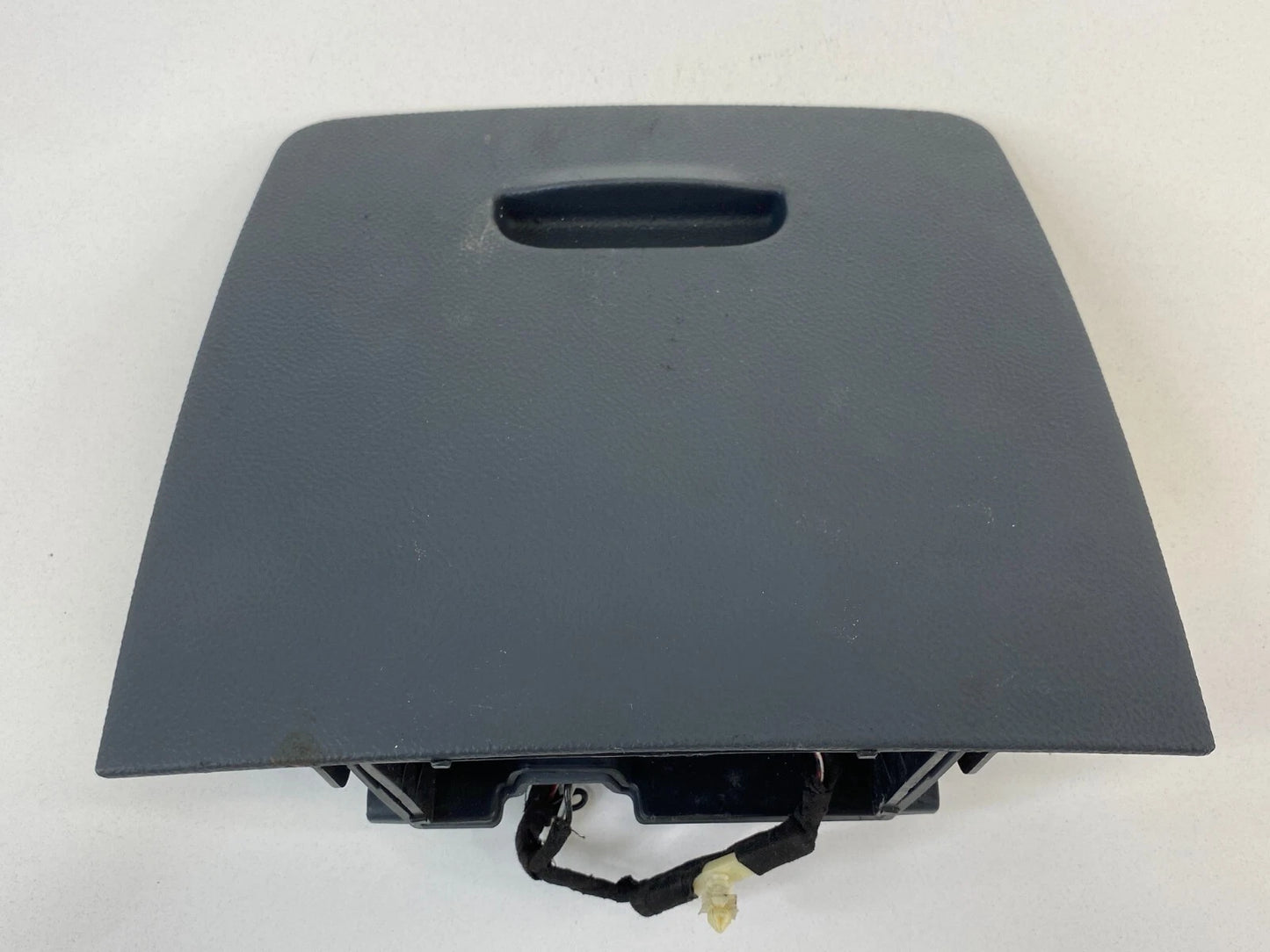 2006 2007 CADILLAC DTS INSTRUMENT PANEL CENTER ASH TRAY ASHTRAY L005277AA