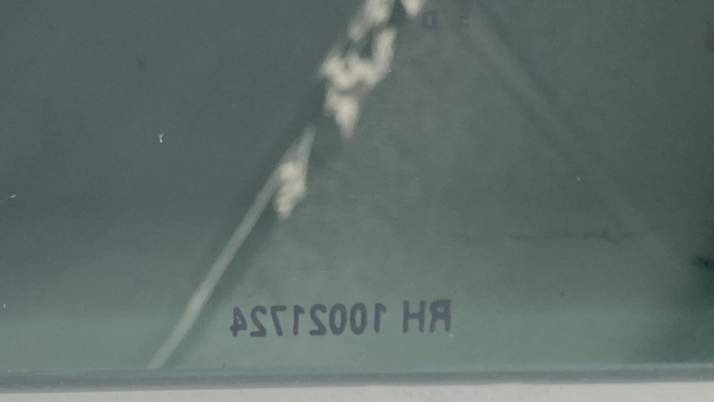 2004-2008 CHRYSLER PACIFICA REAR RIGHT SIDE DOOR VENT WINDOW GLASS 10021724 OEM