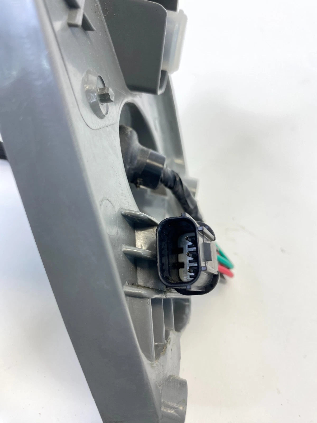 2010-2013 ACURA MDX REAR LEFT DRIVER OUTER TAILLIGHT TAIL LAMP BULB OEM