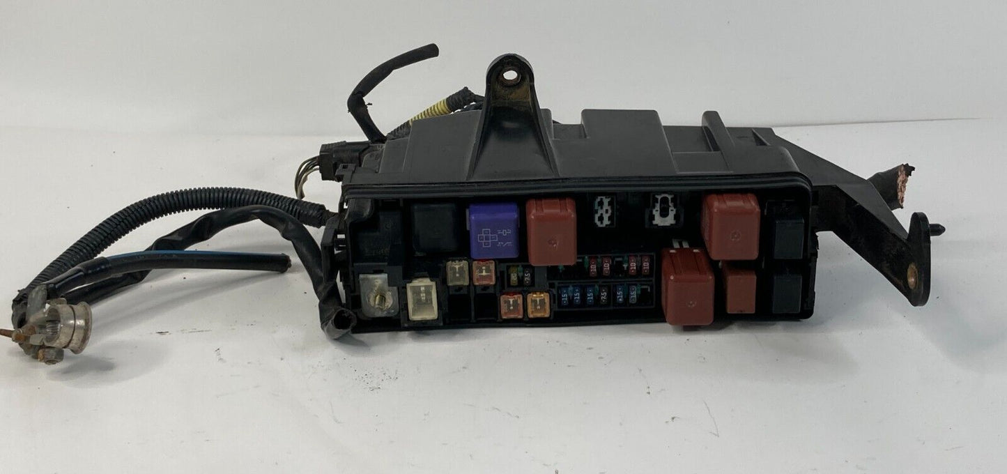 2000 2001 2002 Toyota Tundra 4.7L Engine Fuse Relay Box Block Compartment OEM