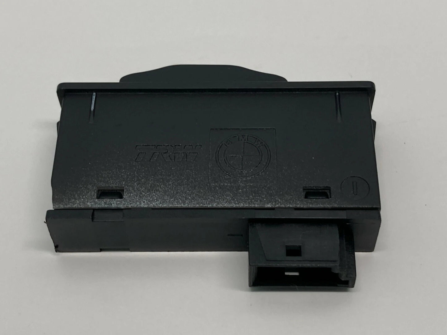 02-05 BMW 745I 745LI POWER BATTERY DISTRIBUTION SWITCH CONTROL BUTTON 6131837959