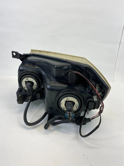 2005-2007 DODGE MAGNUM FRONT RIGHT PASSENGER SIDE HEADLIGHT HEADLAMP ASEMBLY OEM