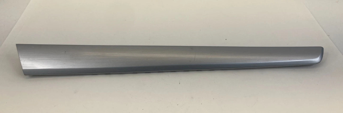 2012-2015 VOLKSWAGEN PASSAT REAR RIGHT DOOR PANEL MOLDING BEZEL 561867420B OEM