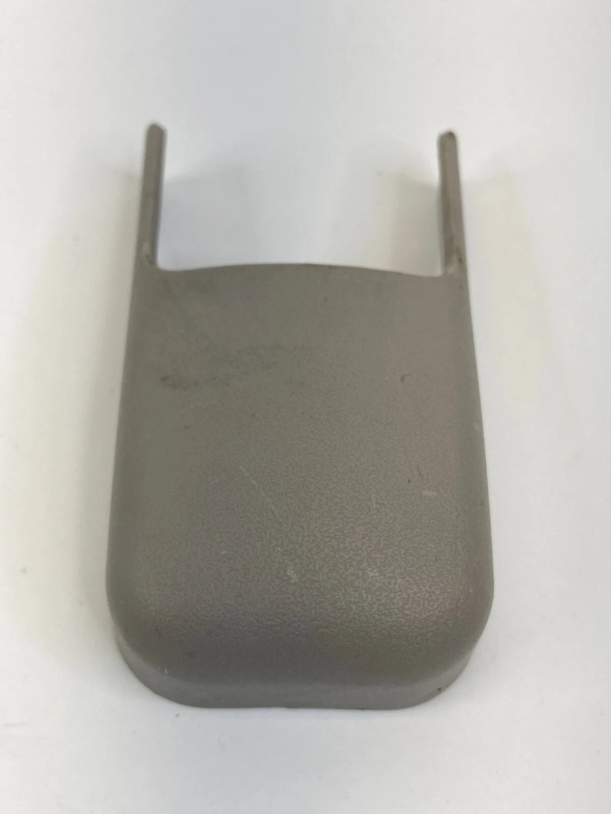 2006 2007 2008 HYUNDAI SONATA FRONT RIGHT PASSENGER SEAT TRACK CAP END COVER
