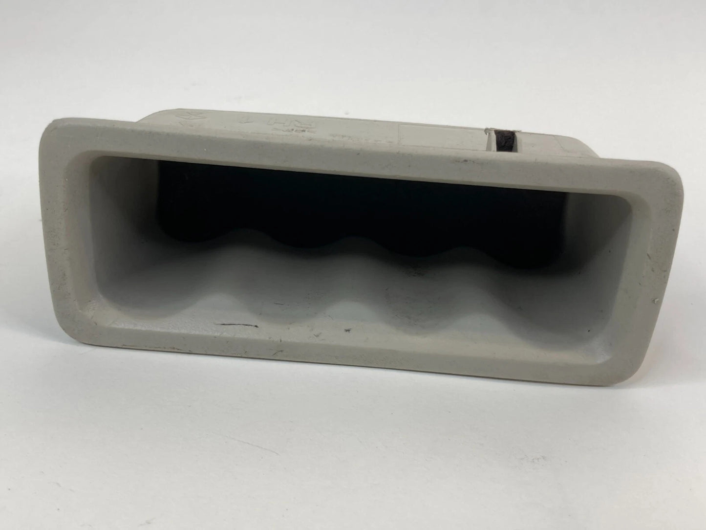 05-10 JEEP GRAND CHEROKEE REAR RIGHT INNER DOOR PULL HANDLE TRAY TRIM 05879029PJ