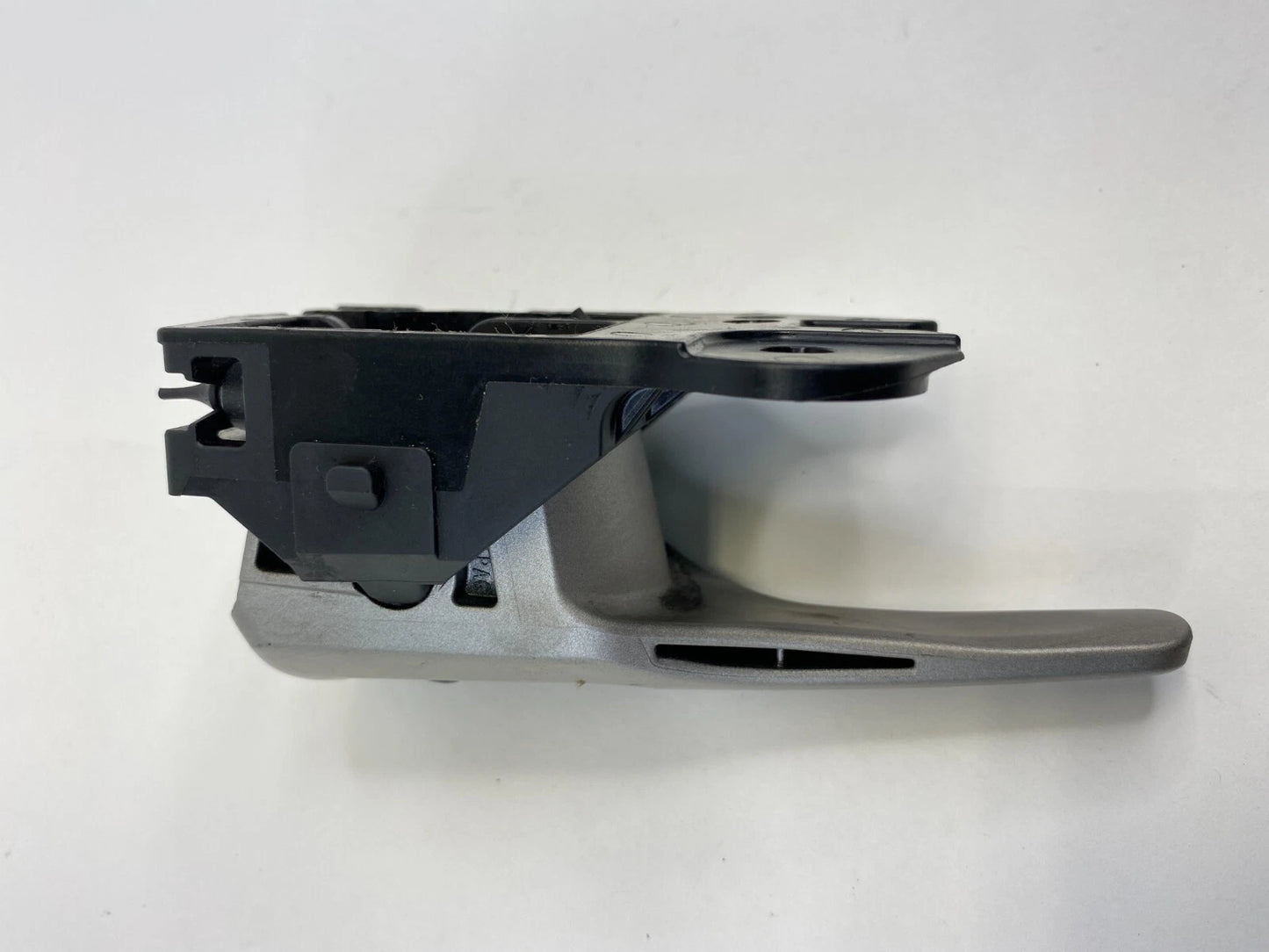 09-13 TOYOTA COROLLA REAR RIGHT PASSENGER INTERIOR DOOR HANDLE OEM 69273-02100