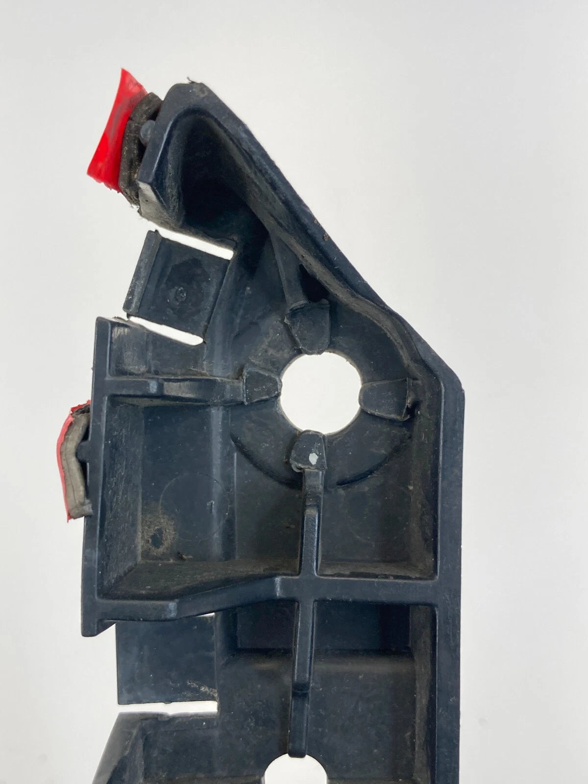 2013 14 15 2016 FORD FUSION FRONT LEFT BUMPER BRACKET RETAINER DS73-17D959 OEM