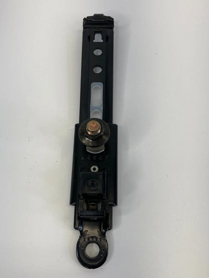 2004-2006 LEXUS RX330 FRONT RIGHT PASSENGER SIDE SEAT BELT HEIGHT ADJUSTER OEM