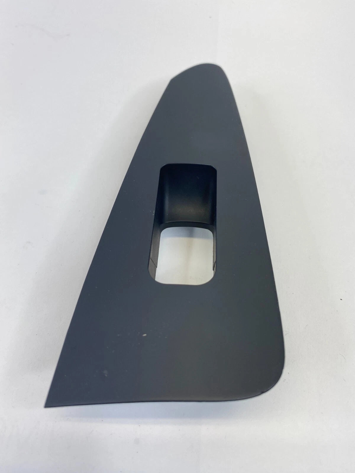 2010-2013 KIA FORTE REAR LEFT DOOR WINDOW SWITCH BEZEL COVER TRIM 201005752 OEM