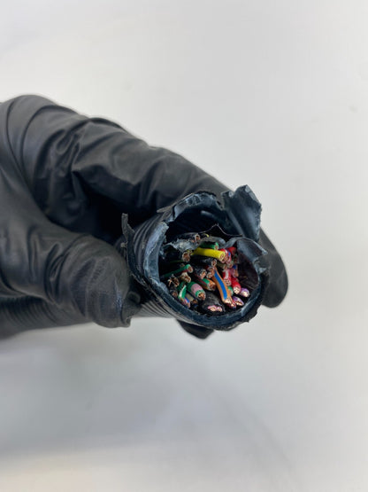 2001-2004 Nissan Pathfinder 3.5L Engine Left Side Relay Box Fusebox 7154-3079