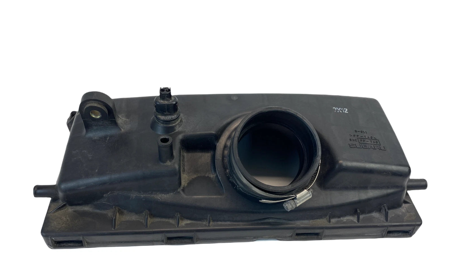 2000 2001 LEGACY OUTBACK 2.5L H4 MANUAL TRANS AIR CLEANER INTAKE BOX UPPER TRIM