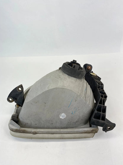 2001-2004 TOYOTA SEQUOIA FRONT RIGHT PASSENGER HEADLIGHT HEADLAMP LAMP OEM