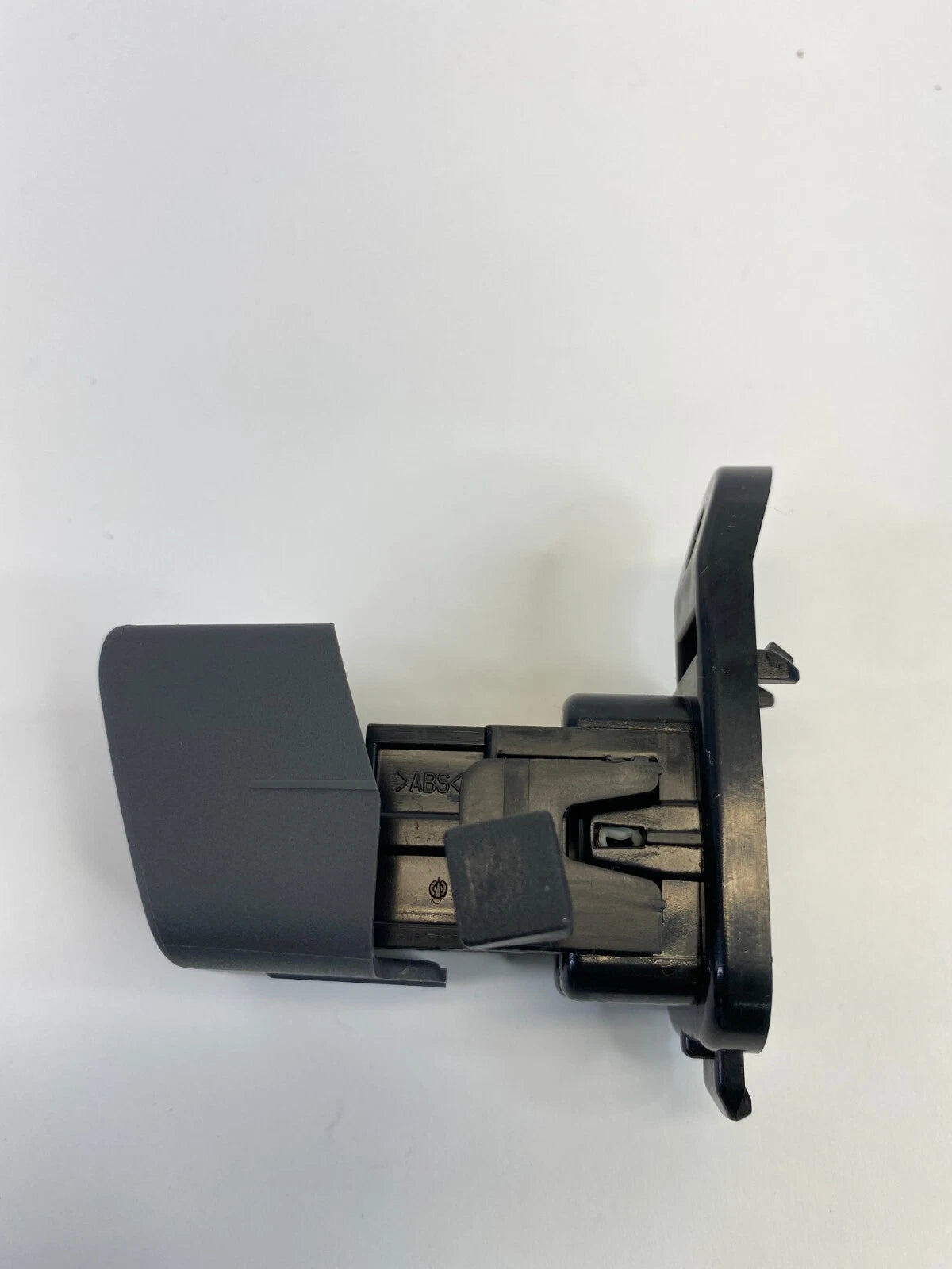 2010-2015 TOYOTA PRIUS GLOVE BOX COMPARTMENT LATCH LOCK RELEASE BUTTON OEM