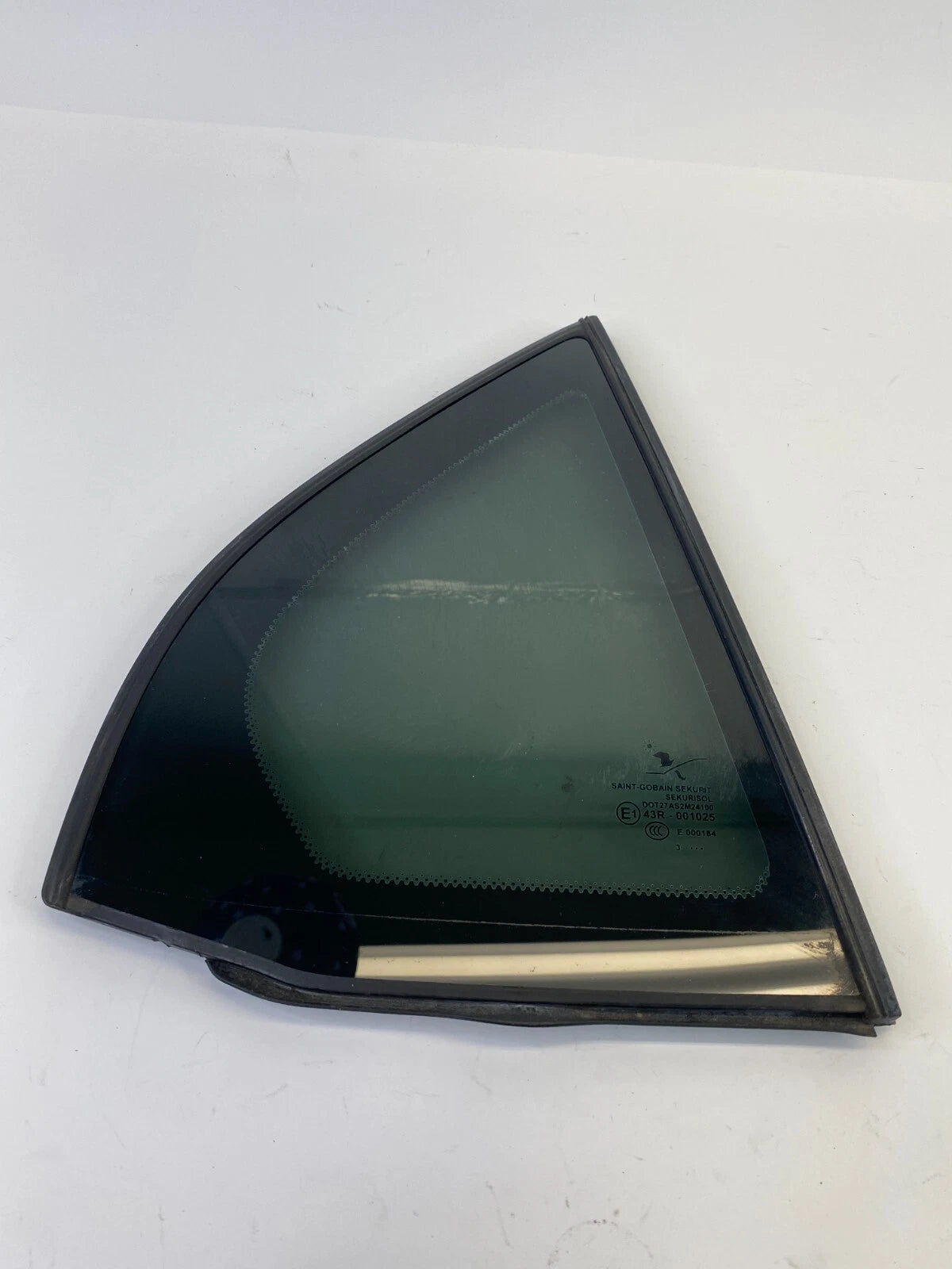 2003-2011 SAAB 9-3 SEDAN REAR RIGHT DOOR WINDOW VENT QUARTER GLASS 12804490 OEM