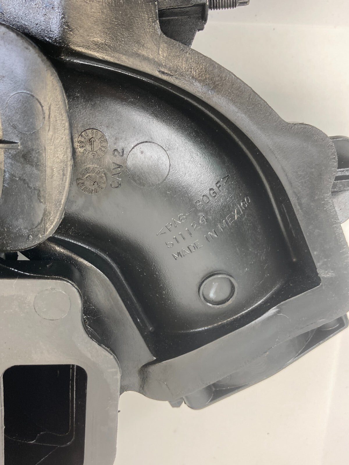 11-16 Chrysler Town & Country 3.6L Intake Manifold Upper Plenum 05149174AB OEM