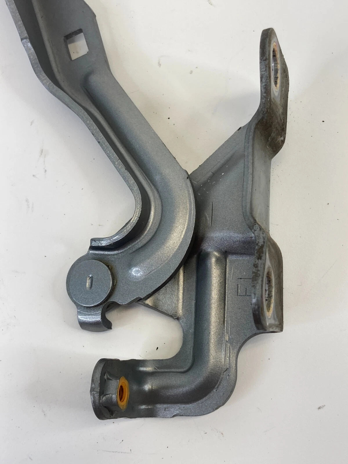 2007-2012 MAZDA CX-7 CX7 FRONT HOOD HINGE SEAT PAIR LEFT & RIGHT ASSY OEM