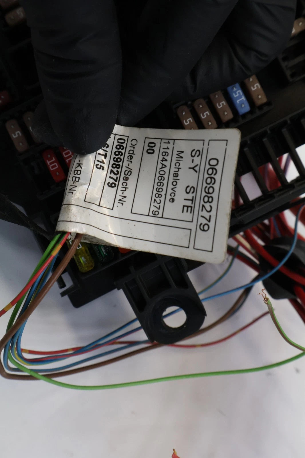 2011-2016 BMW 528I 535I REAR TRUNK POWER DISTRIBUTION FUSE BOX RELAY 9267358 OEM