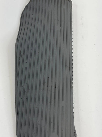05-07 VOLKSWAGEN JETTA FRONT RIGHT DOOR PANEL INSERT MAT RUBBER 1K4-868-134 OEM