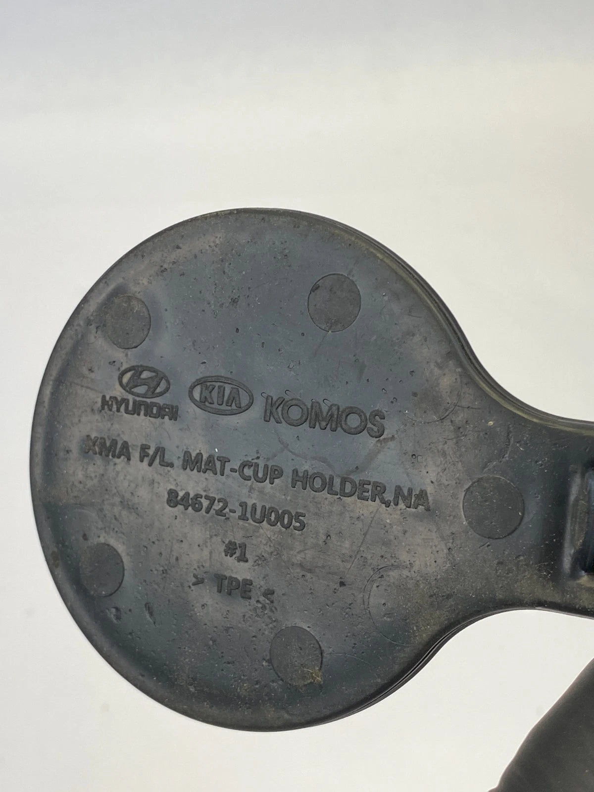 2014 2015 KIA SORENTO CENTER CONSOLE CUP HOLDER RUBBER MAT INSERT OEM 846721U005