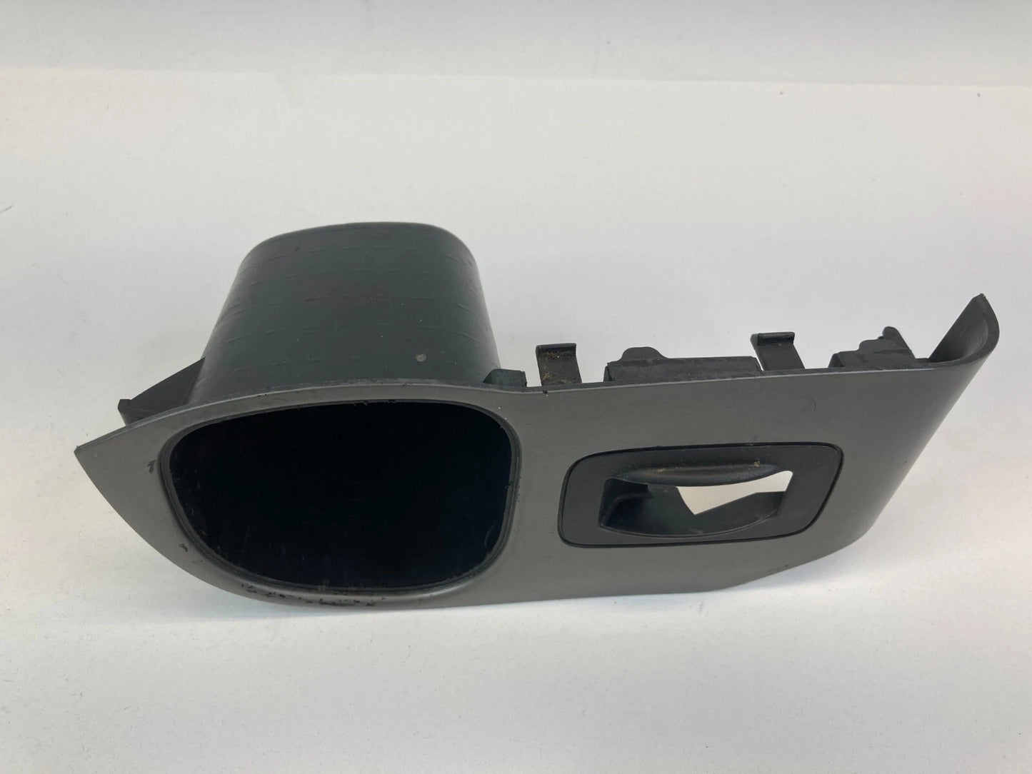 2003-2005 HONDA PILOT REAR RIGHT WINDOW SWITCH BEZEL TRIM OEM 83710-S9VA-A010