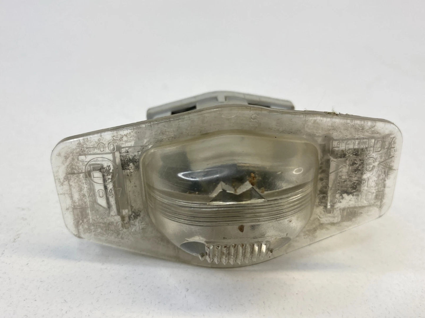 2003 2004 2005 2006 2007 2008 HONDA PILOT REAR LICENSE PLATE LIGHT LAMP OEM