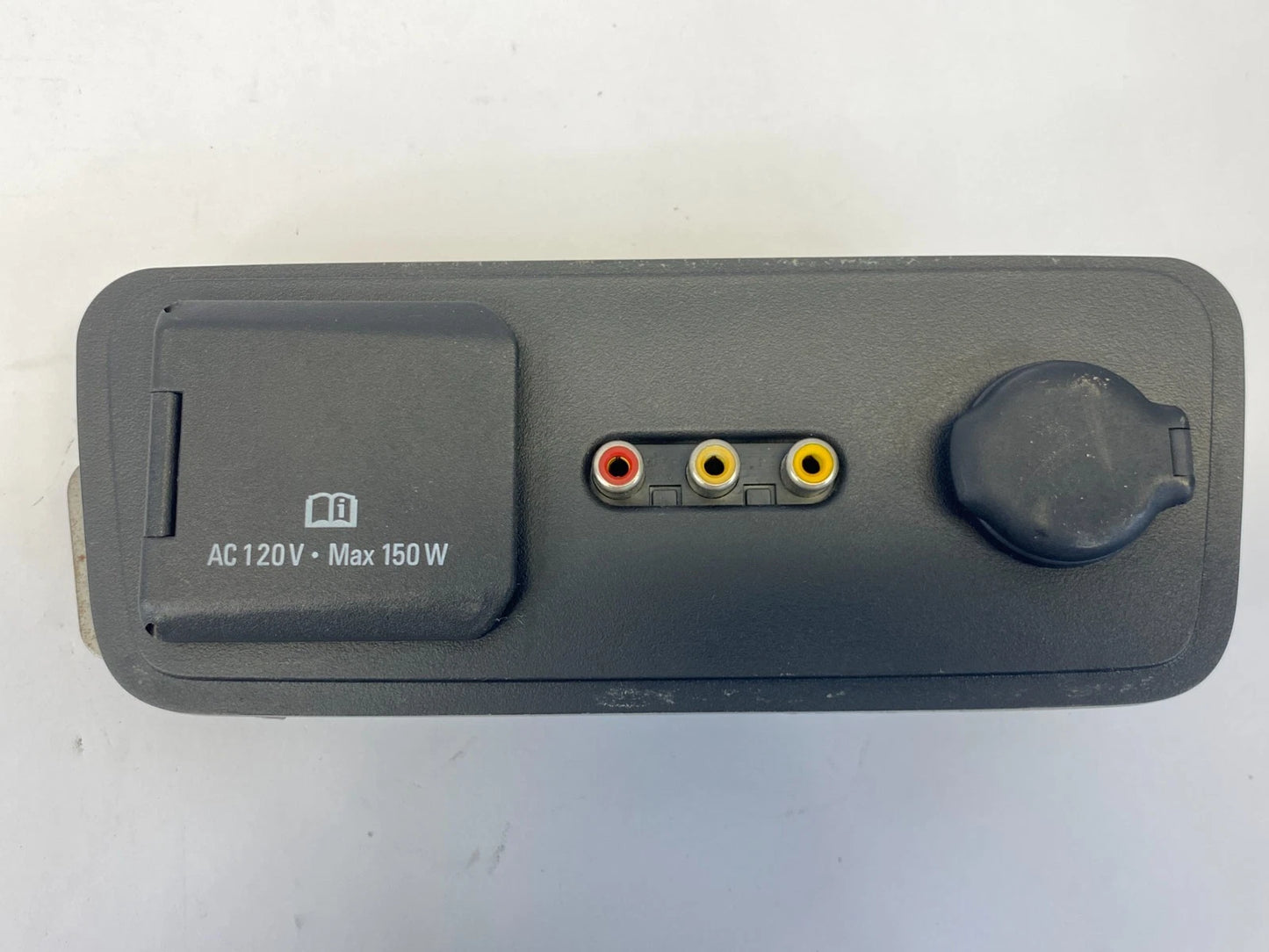 13-17 CHEVROLET TRAVERSE REAR CENTER CONSOLE 120V POWER PLUG RCA OUTLET 22864177