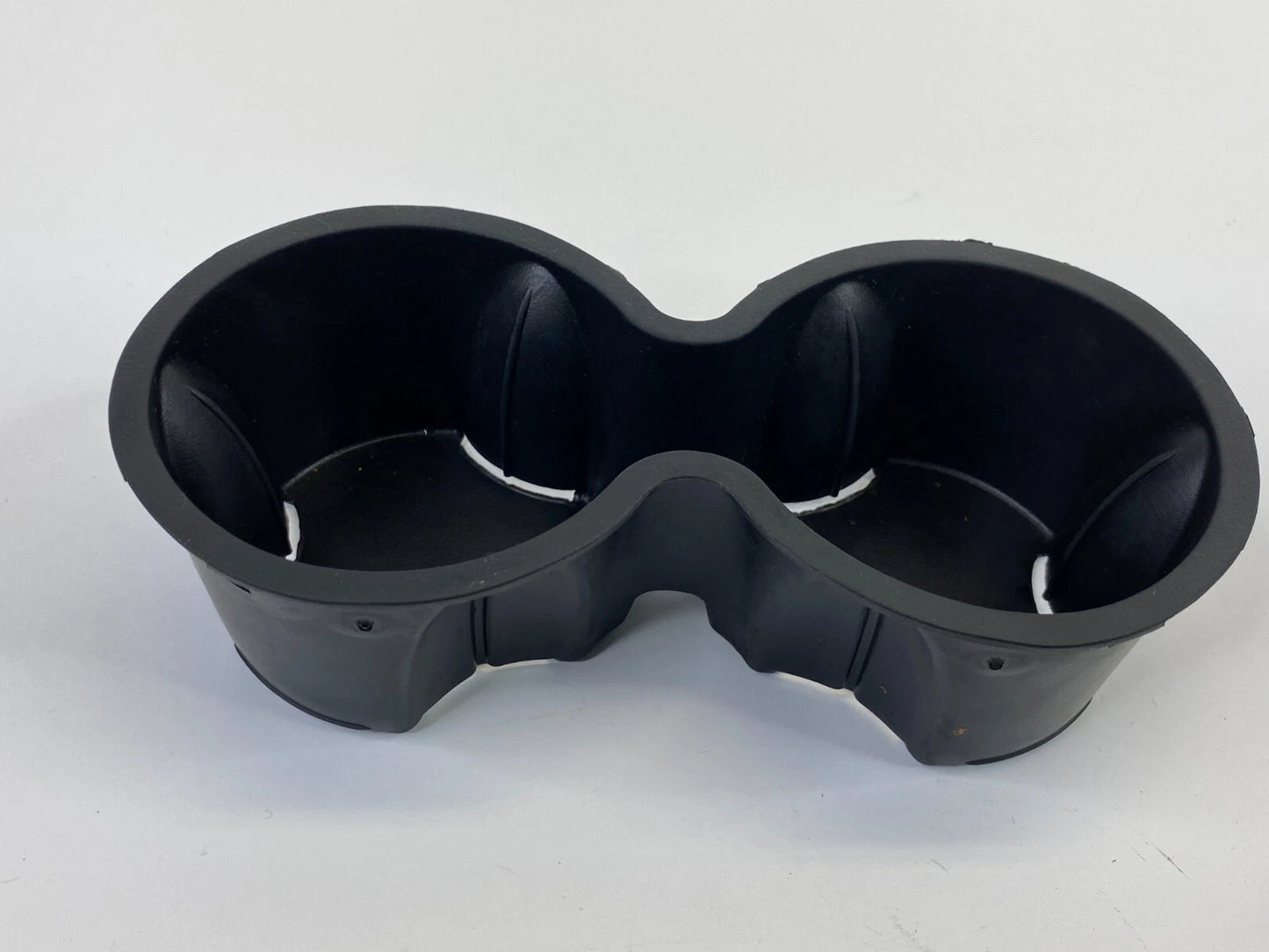 10-17 CHEVY EQUINOX GMC TERRAIN REAR CENTER CONSOLE CUP HOLDER INSERT C7GZ63111