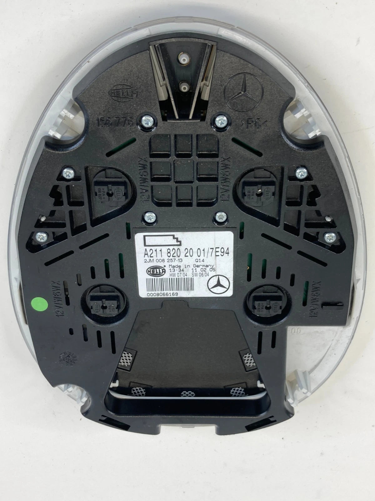 2006 MERCEDES-BENZ CLS500 REAR OVERHEAD DOME READING LIGHT LAMP A211-820-20-01