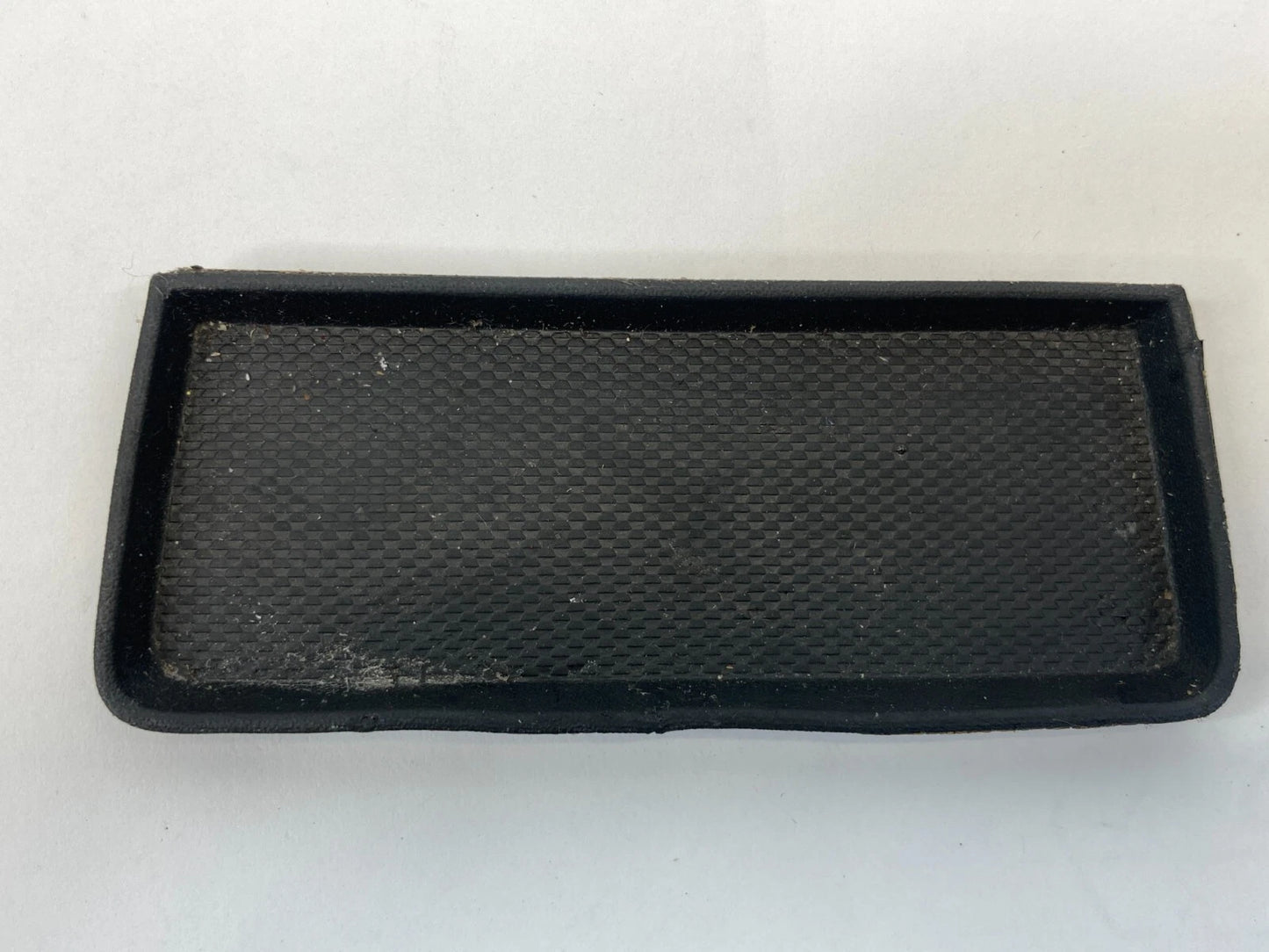 2010-2017 CHEVROLET EQUINOX FRONT FLOOR CONSOLE COMPARTMENT LINER 25874749 OEM