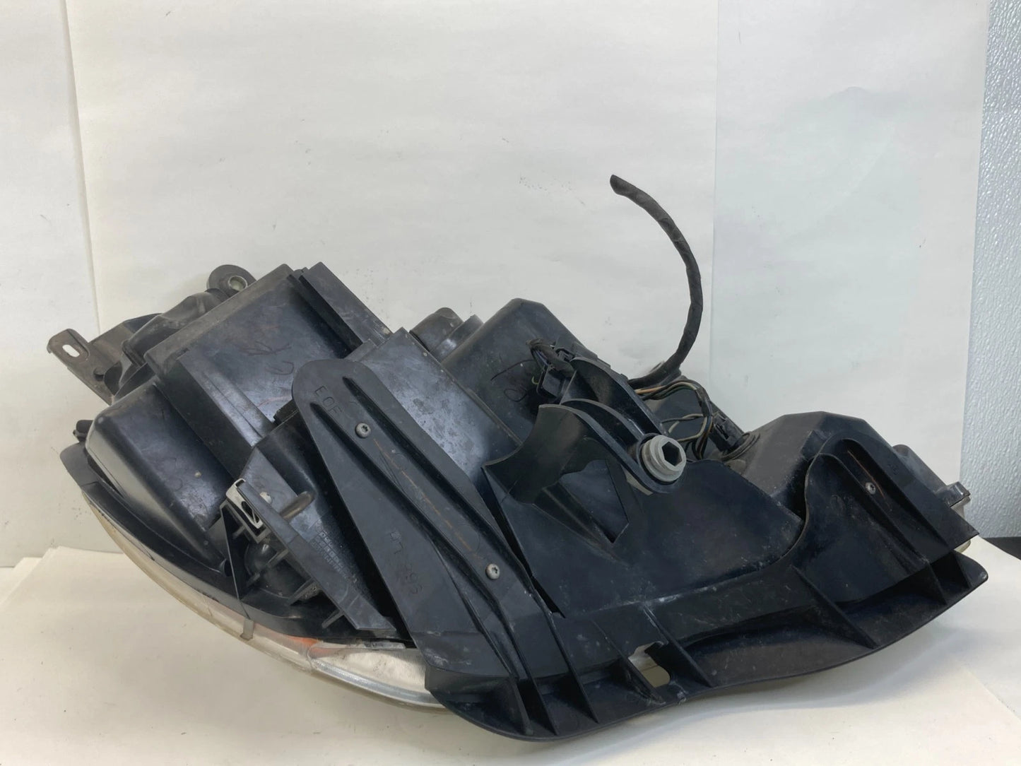 07-12 GMC ACADIA LEFT DRIVER HEADLIGHT HEAD LIGHT LAMP HEADLAMP HALOGEN 20912393