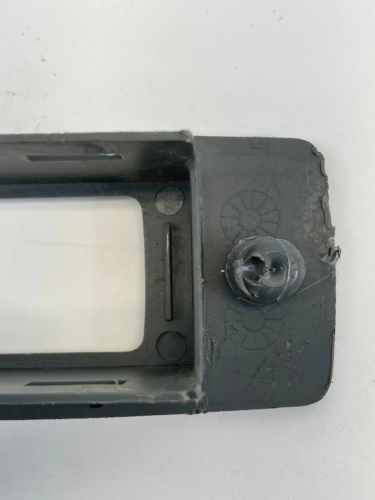 2006 JEEP GRAND CHEROKEE REAR LEFT DOOR POWER WINDOW CONTROL SWITCH BEZEL VT5872