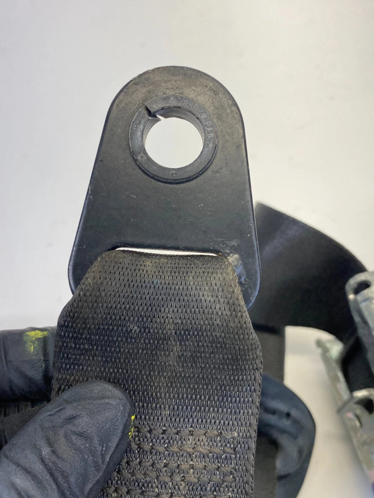 2006 MINI COOPER FRONT RIGHT PASSENGER SEAT BELT RETRACTOR 601856300D OEM