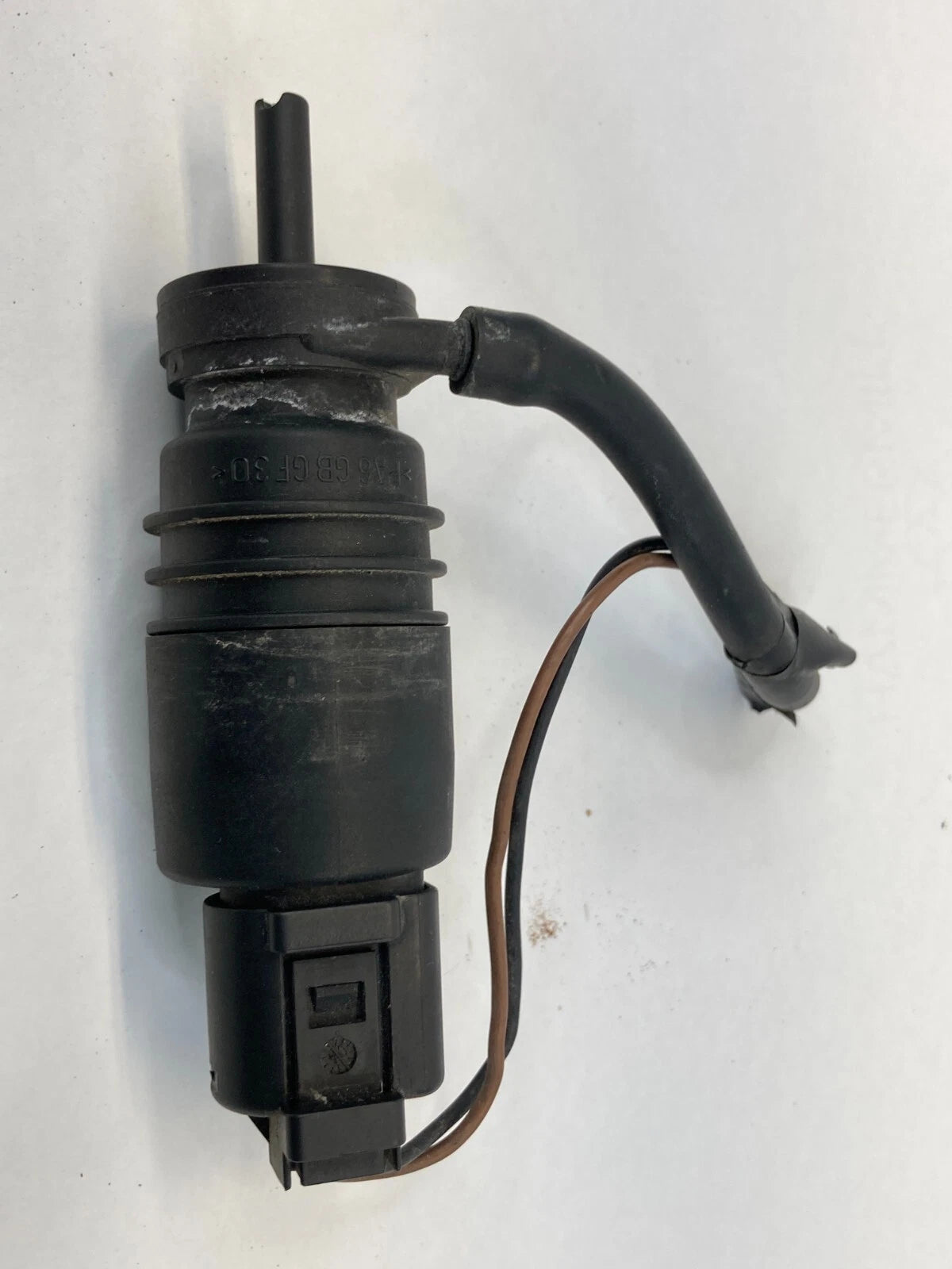 2004-2017 BMW X3 2007-2012 325I FRONT WINDSHIELD WASHER WASH PUMP 1813914725