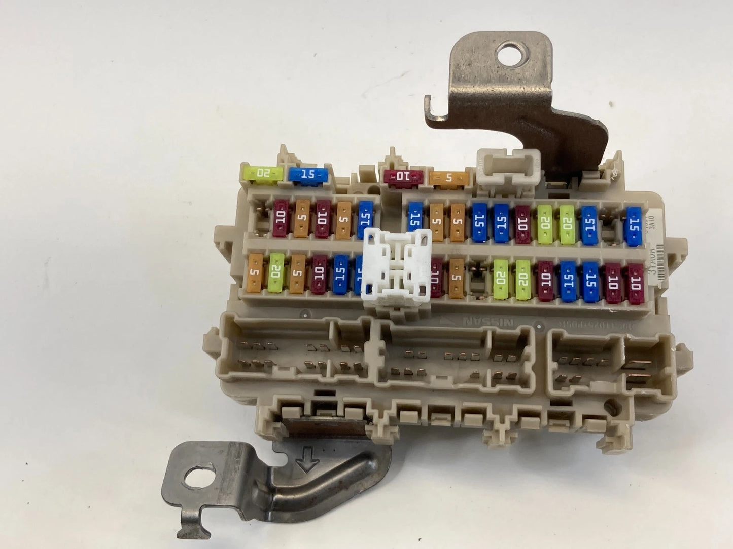 2010-2013 NISSAN ALTIMA 2.5L AT INTERIOR UNDER DASH JUNCTION FUSE RELAY BOX