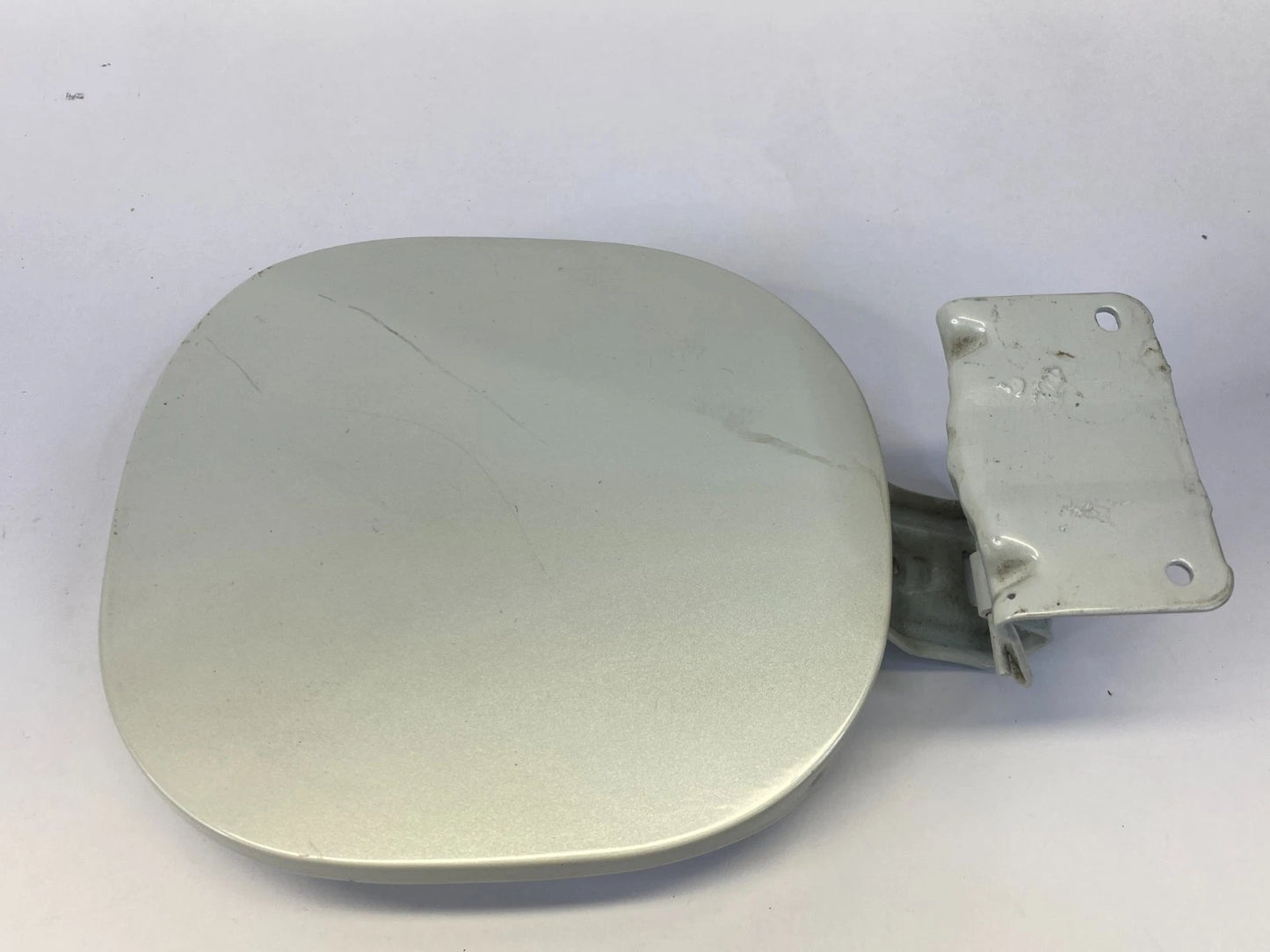 2009-2014 NISSAN MURANO WHITE GAS FUEL FILLER DOOR TANK LID COVER FLAP OEM